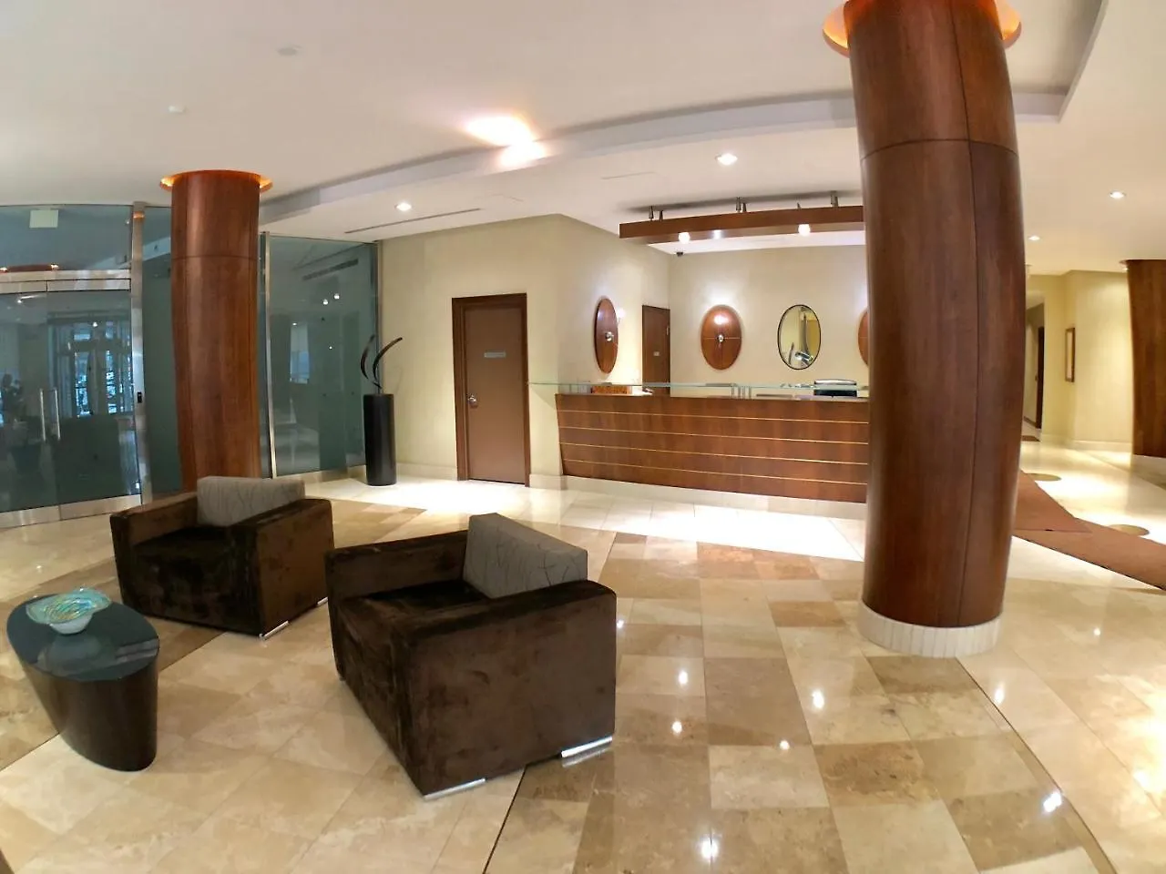 Apartment City Stay Condos - Downtown Toronto, Simcoe Street